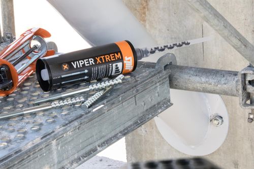 דבק עיגון כימי SPIT VIPER XTREM - קרטריג' וינילסטר לעומסים כבדים עם זרבובית ערבוב שקופה לעיגון קוצים ומוטות הברגה בבטון