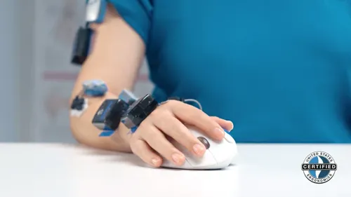 עכבר אלחוטי עם כדור עקיבה בעל צורה ארגונומית דגם Ergo M575S מבית Logitech לוגיטק