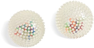 זוג כדורי תחושות עם זיזים ופתיתים צבעוניים