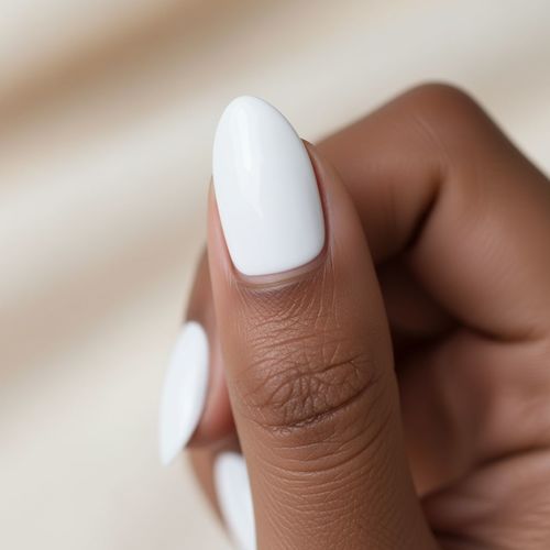 לק לבן רגיל Essie Blanc #1