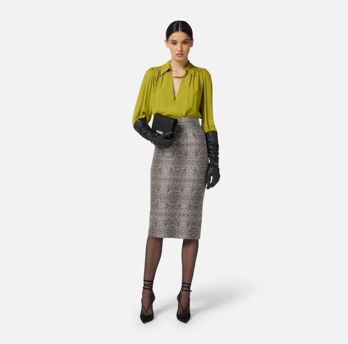 Skirt in viscose fabric with python print