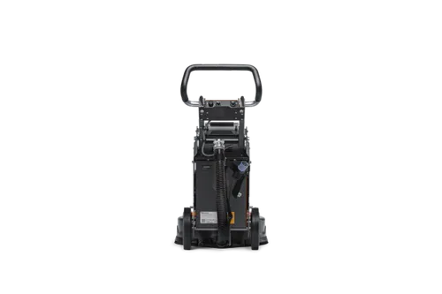 מלטשת בטון פלנטרית HUSQVARNA PG 5 S עם 3 דיסקיות ליטוש, מנוע 2.2 קילוואט, מערכת EZchange לחילוף כלים מהיר ועיצוב מרכב מפוצל - למגוון יישומי ליטוש מקצועיים.