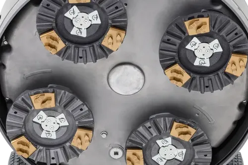מלטשת בטון פלנטרית HUSQVARNA PG6 XR עם 4 דיסקים, מערכת קירור Mist Cooler ושלט רחוק משופר לעבודות ליטוש מקצועיות.