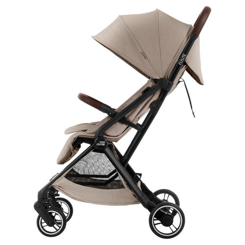 Britax Flylite – טיולון קליל וקומפקטי עם קיפול ביד אחת  (בז')