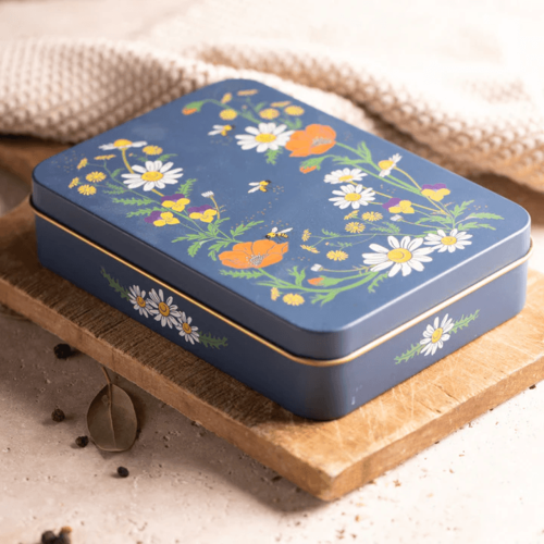 קופסת פח: Blue Meadow