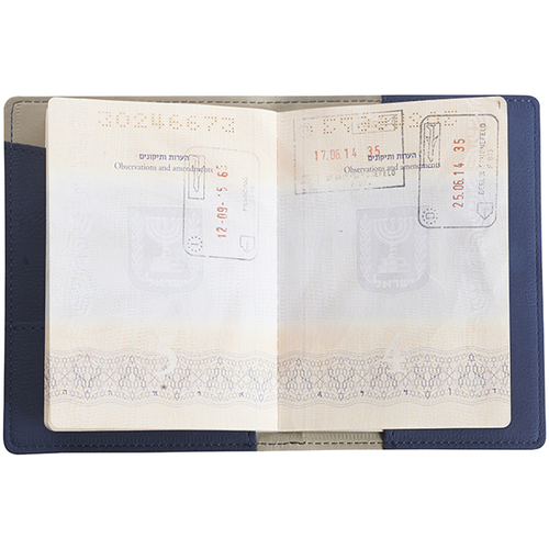 נרתיק שחור לדרכון דמוי עור עם חריטה אישית 