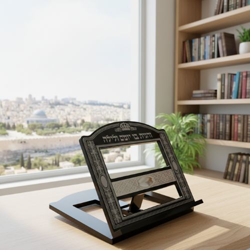 סטנדר מהודר מעץ מהגוני עם פלקטה 