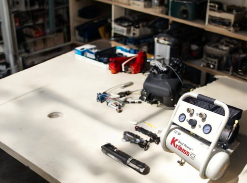 KR-1000S מדחס שקט ללא שמן 750W + סט אקדח אוויר וצינור שרשורי עם חיבורים מהירים 5 מטר