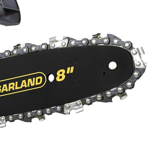 תקריב של להב המסור GARLAND באורך 8 אינץ' עם שרשרת חיתוך מקצועית