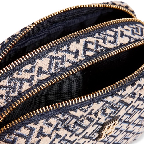 תיק TOMMY JEANS לנשים בדוגמת מונוגרם