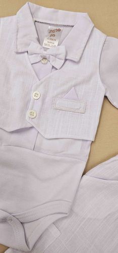 סט 5 חלקים לברית מילה: בגד גוף, מכנס, ווסט, פפיון וכובע - לבן