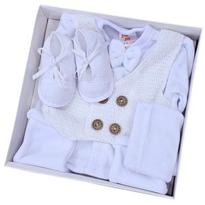 סט מהודר מקטיפה: חולצה, מכנס, ווסט, פפיון, כובע ונעלים - לבן