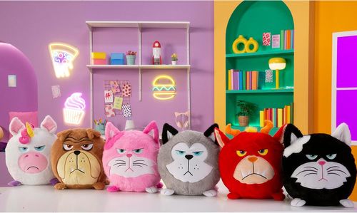 בובת הפרווה הכועסות / רעבות שכובשות את העולם עם קולות בטן מצחיקים - בולדוג