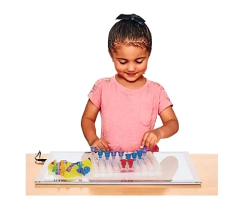 לוח יתדות שקוף עם 60 יתדות שקופים צבעוניים