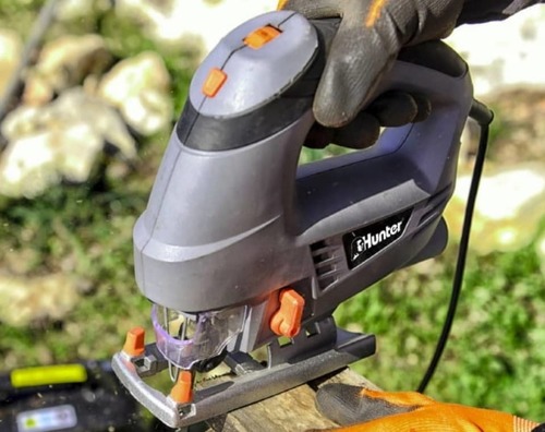 מסור אנכי 800W עם שחרור מהיר במזוודה תוצרת Hunter 