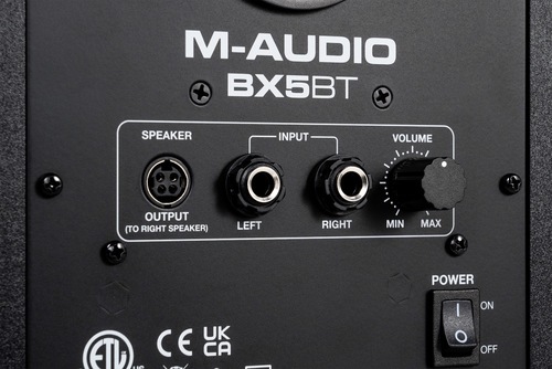 זוית נוספת m-audio bx5-bt studio monitor