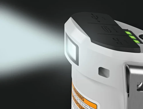 פנס LED מובנה של ספק הכוח STIHL PS 1 מאיר בעוצמה גבוהה