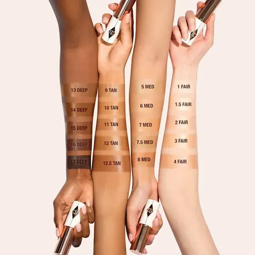 מייקאפ סטיק זוהר וקל של שרלוט Charlotte Tilbury  Unreal Skin Sheer Glow Tint Hydrating Foundation Stick