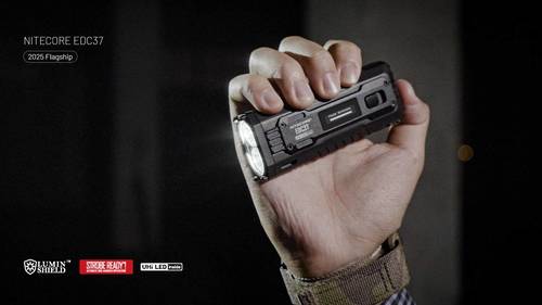 פנס יד הצפה טקטי נטען 8000 לומן EDC37 למרחק 420 מ' Nitecore