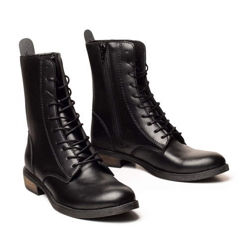 מגפונים לנשים עם שרוכים בצבע שחור | 36-41 | ADISS Boots 2502 BLACK