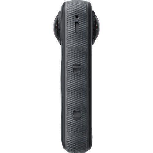 מצלמת אקסטרים Insta360 X5