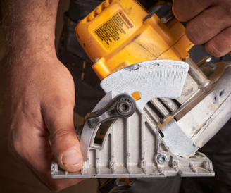 מסור עגול נטען 20V (גוף בלבד) DEWALT 6.5 אינצ'