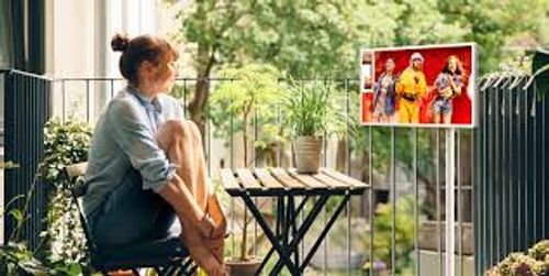 מסך מגע נייד LG StanbyME 2 בגודל 27 אינץ