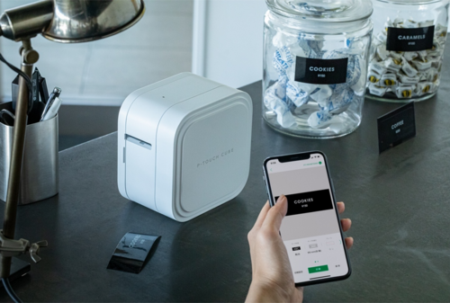 מדפסת ‏להדפסת מדבקות ותוויות ניידת Brother PTP910BT