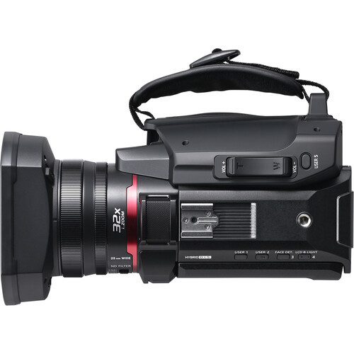 מצלמת וידאו Panasonic HC-X1200 UHD 4K HDMI - יבואן רשמי