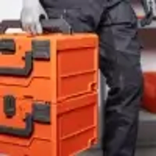 שני ארגזי נשיאה זה על זה עם מנגנון נעילה לחיבור יציב ונשיאה קלה