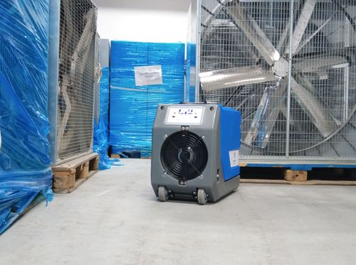 קולט לחות מקצועי נייד 70 ל/יממה SmartAir SADP70