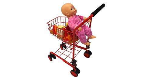 עגלת קניות מתכת עם מצרכים 