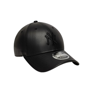 כובע NEW ERA לנשים בגוון שחור עור מבריק
