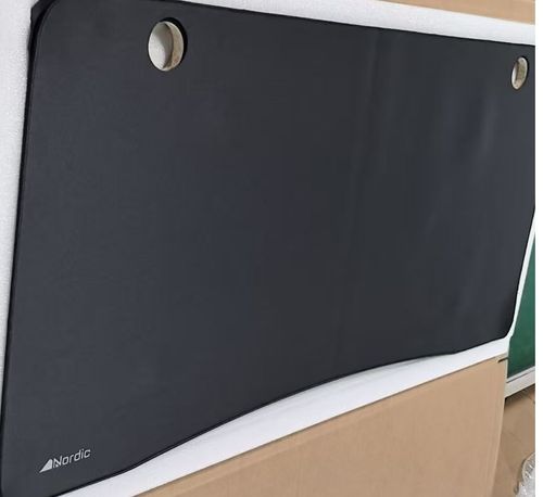 שולחן גיימינג מתכוונן Nordic Apex Frame RGB עם משטח לעכבר