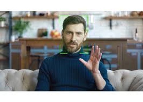 מצלמת רשת IIYAMA 4K UHD 80° w/Mic Webcam