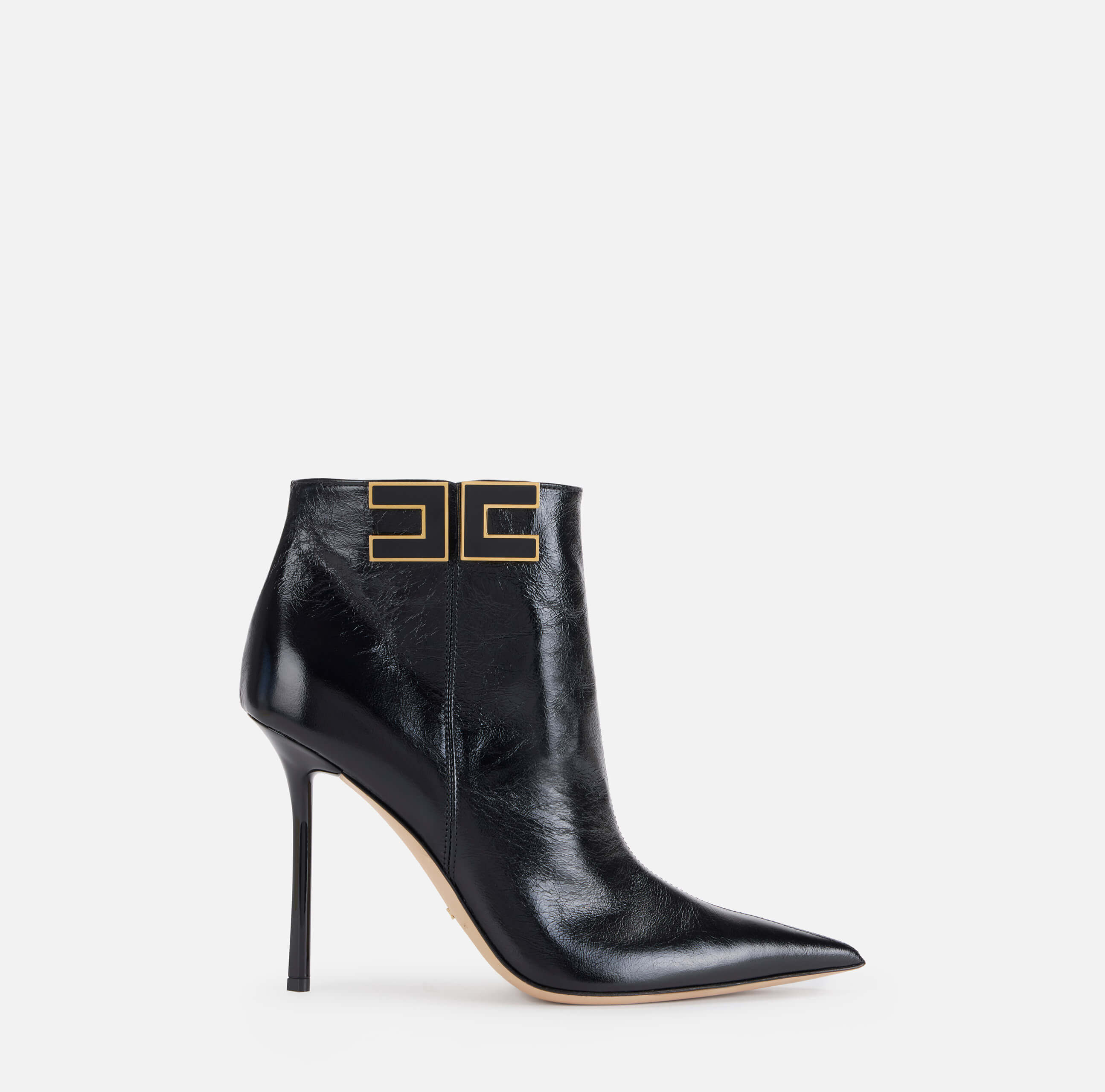 Leather boots with logo detail