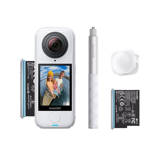 קיט מצלמת אקסטרים Insta360 X4 Air Starter Bundle 