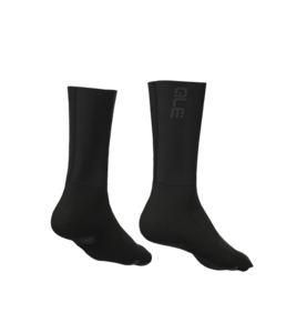 גרבי רכיבה אירודינמיים  ALE TYPHOON AERO SOCKS שחור אריג אירודינמי מרשת דקה מנדפת ומאווררת