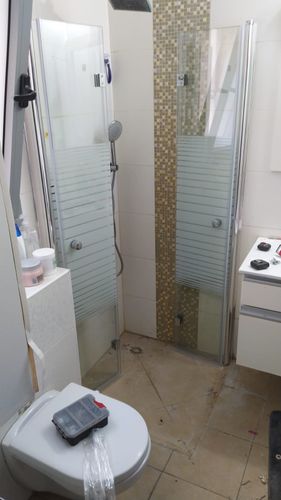 מקלחון  הרמוניקה שי משודרג פינתי   80*80 ס