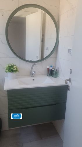ארון אמבטיה אפוקסי תלוי לילך עם כיור אינטגרלי