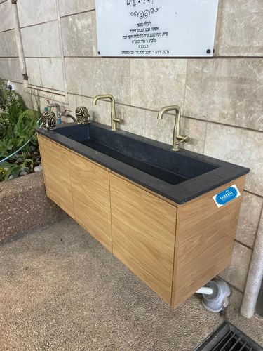 ארון אמבטיה פורניר תלוי כנסת עם משטח שיש אינטגרלי שוקת גוליאן 