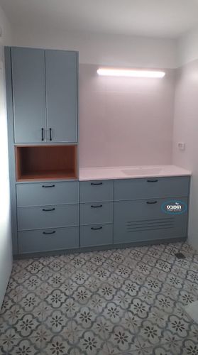 ארון אמבטיה אפוקסי עומד לורין עם משטח אינטגרלי יצוק גוליאן 