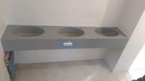 משטח שיש יצוק עינב פלוס עם 3 כיורים אובליים  שיש גוליאן מוסדי