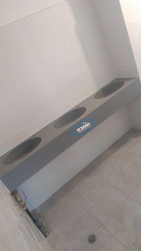 משטח שיש יצוק עינב פלוס עם 3 כיורים אובליים  שיש גוליאן מוסדי
