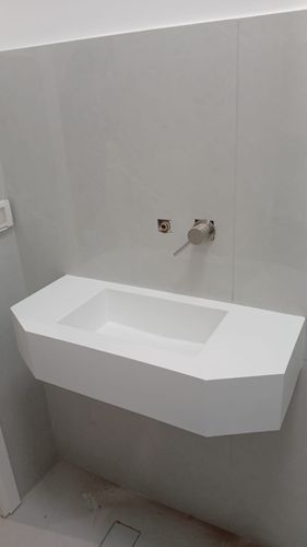 משטח יצוק אינטגרלי מוסדי עם סינר 10 ס