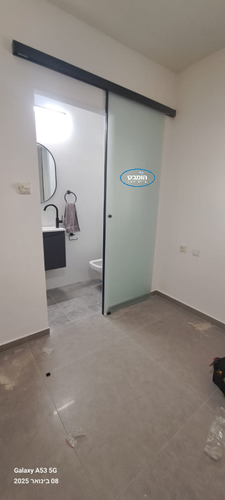 דלת זכוכית הזזה דגם בריאון טריקה שקטה פירזול שחור