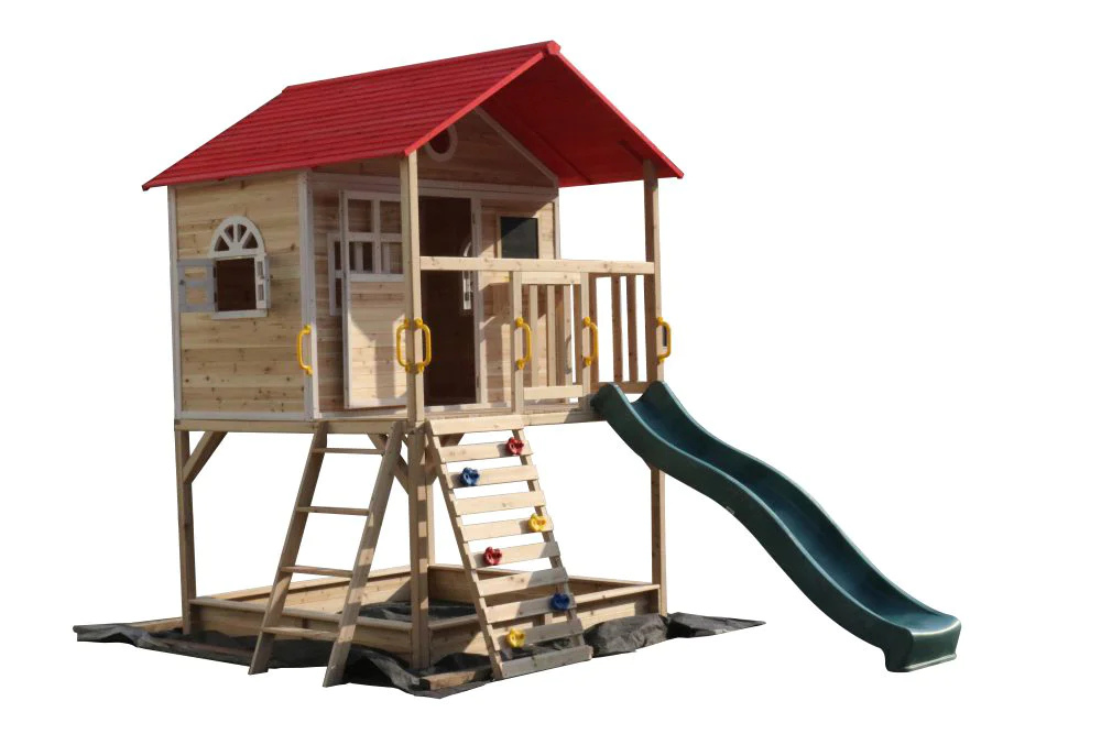 בית עץ לחצר עשוי מעץ אורן איכותי בצבעי עץ ואדום עם מגלשה ומרפסת 245X230X296