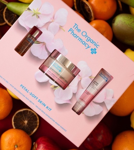 ערכה מושלמת לטיפוח העור The Organic Pharmacy Petal Soft Skin Kit 75ml