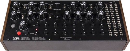 זווית נוספת moog - dfam semi-modular analog percussive synthesizer