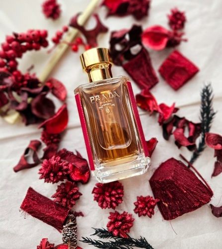בושם לאישה  Prada La Femme Intense  EDP 100 ml
